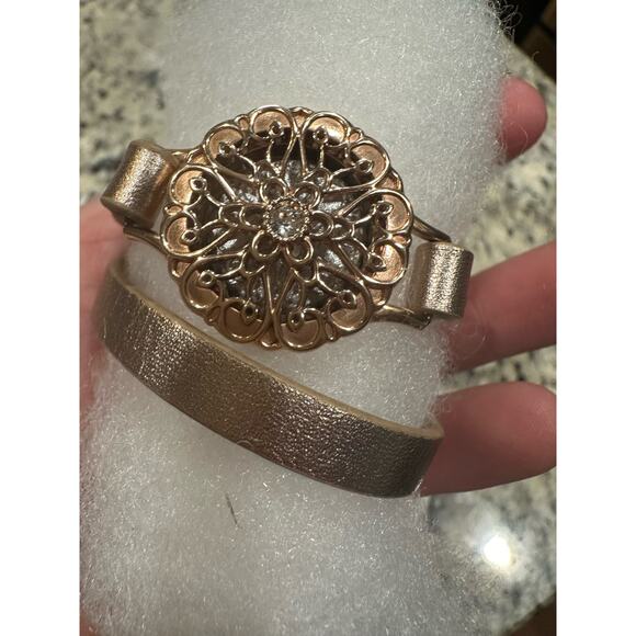 Retired Origami Owl Rose Gold Locket Set with Swarovski & Leather Wrap - Picture 1 of 12